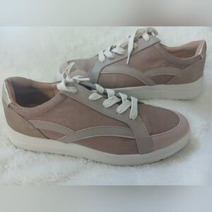 NWOT Rockport TruFlex Navya Retro Sneakers - Taupe/Mauve - Size 9